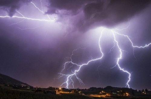 Bəzi rayonlarda şimşək çaxıb, yağış yağıb - FAKTİKİ HAVA