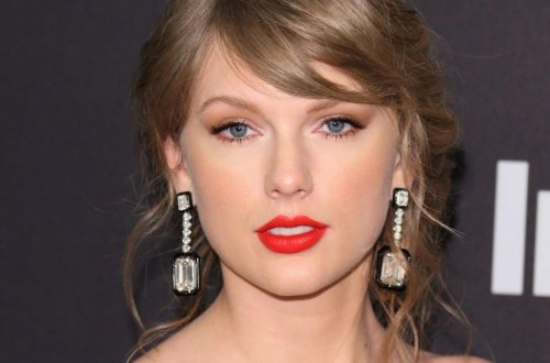 Teylorun şərəfinə şəhərin adı dəyişdirildi - FOTO