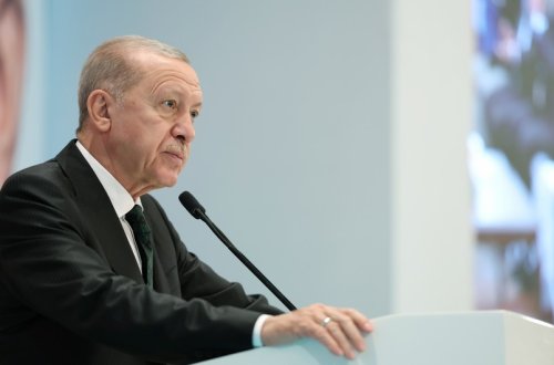 Ərdoğan: Ukraynada gərginliyin azalacağına inanmaq istəyirəm