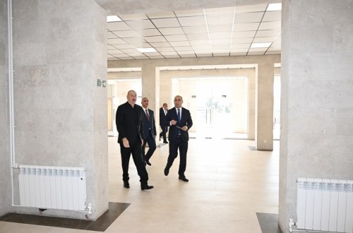 Prezident Xankəndidə Qarabağ Universitetində görülən işlərlə tanış olub