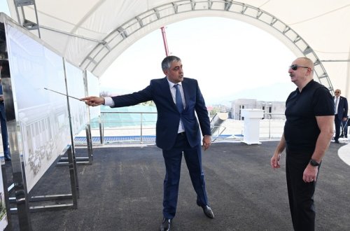 Azərbaycan lideri Xankəndi Konqres Mərkəzinin təməlini qoyub