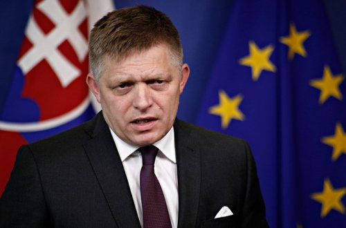 Slovakiyanın Baş naziri ona qarşı edilən sui-qəsd cəhdindən sonra ilk dəfə ictimaiyyət qarşısında çıxış edib