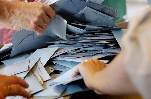 Sol ittifaq Fransada keçirilən erkən ümumi seçkilərdə birinci olub