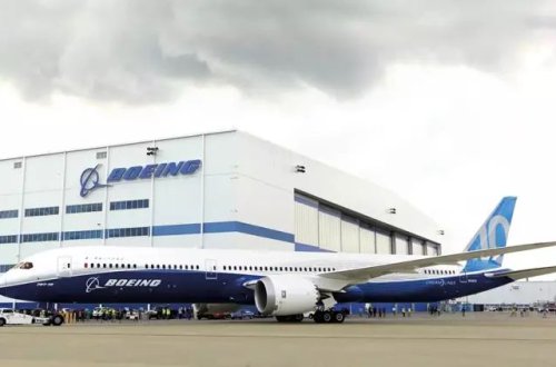 Boeing 243 milyon dollar cərimə ödəyəcək