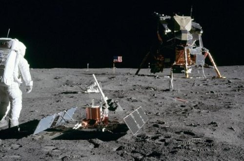 Rusiya Kosmik Agentliyi Amerikanın Aya enişini rəsmən qəbul edib