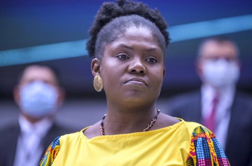 Kolumbiyada naməlum şəxslər vitse-prezidentin avtomobilinə atəş açıblar