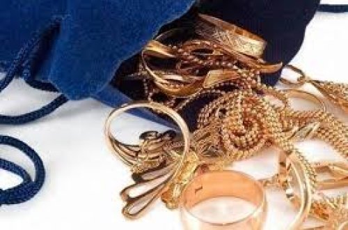 Bakıda dəyəri 10 min manatdan çox olan qızıl-zinət əşyaları oğurlanıb