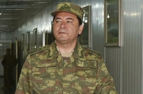 Nəcməddin Sadıkov təkcə armudu stəkanla çaxıra - 29 min xərcləyib