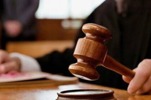 Meksikalı gəlinə hökm oxundu: Müstəntiqlər ona tort kəsməyə imkan vermədilər, əri isə kilsədən qaçdı