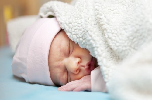 Gəncədə ikiaylıq körpə xəstəxanada ölüb