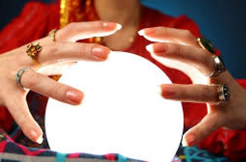 Qırğızıstanda falçılarla bağlı qanun qəbul edilib