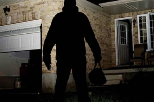 Keçmiş məhbus 460 manat pul və mobil telefonu oğurladı