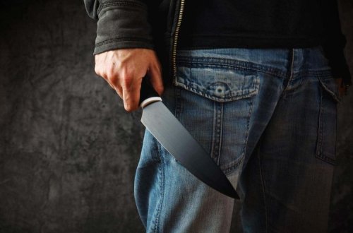 Azərbaycanda DƏHŞƏT: Ata azyaşlı övladlarını bıçaqladıqdan sonra intihar etdi