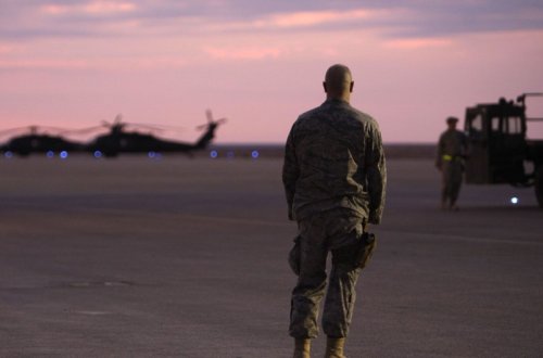 İraqda ABŞ hərbçilərinin yerləşdiyi aviabaza raket atəşinə tutulub