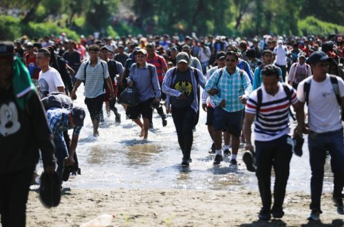 Meksikanın cənubundakı zorakılıqlara görə yüzlərlə insan Qvatemalaya qaçıb