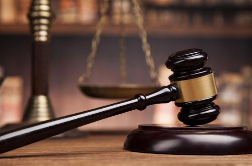 Tovuzda qadını yandıraraq ölümünə səbəb olmaqda təqsirləndirilən şəxsin məhkəməsi başlayır