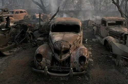 Kaliforniyada 350 min hektar ərazi külə döndü