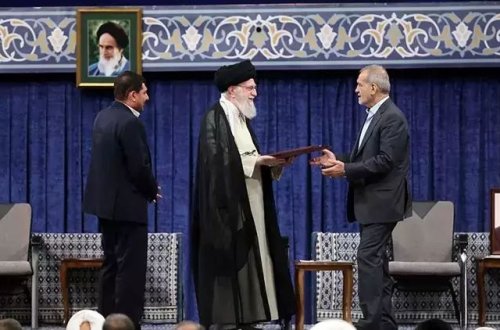 İran prezidenti Pezeşkian rəsmən vəzifəsinin icrasına başlayıb