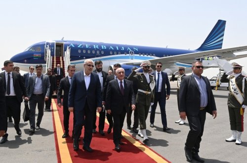 Əli Əsədov İrana getdi - Pezeşkianın andiçmə mərasimində iştirak edəcək