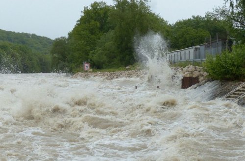 Bəzi rayonlara leysan yağacaq, çaylardan sel keçəcək - XƏBƏRDARLIQ