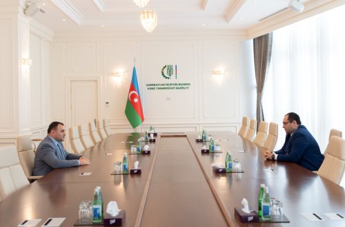 Nazir Məcnun Məmmədov “Yüksəliş” müsabiqəsinin qalibləri Faiq Hüseynov və Vüqar Mamedovla görüşüb