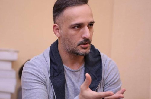 Azərin avtomobilinə hücum olundu - VİDEO