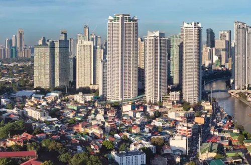 Filipində köhnə binada baş verən yanğında 11 nəfər ölüb