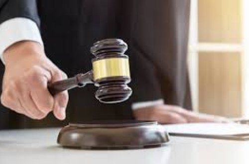 Sumqayıtda ata və anasını öldürməkdə təqsirli bilinən şəxsin istintaqı başa çatıb