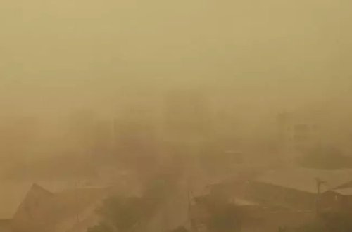 İranda qum fırtınası yaranıb: 1362 nəfər xəstəxanaya yerləşdirilib