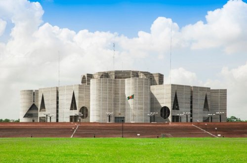 Banqladeş parlamenti buraxılıb