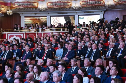 İlham Əliyev Astanada “Вечер дружбы” adlı qala konsertdə iştirak edib - FOTO