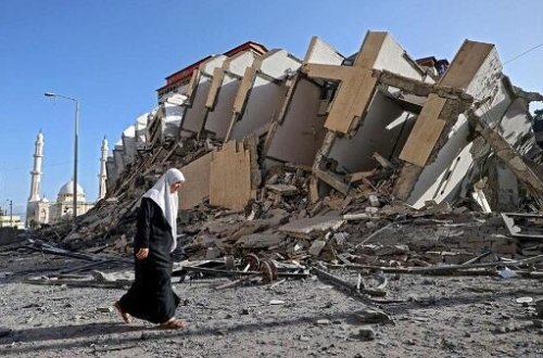 Qəzzada məktəbə zərbə endirildi - 100-dən çox ölü var