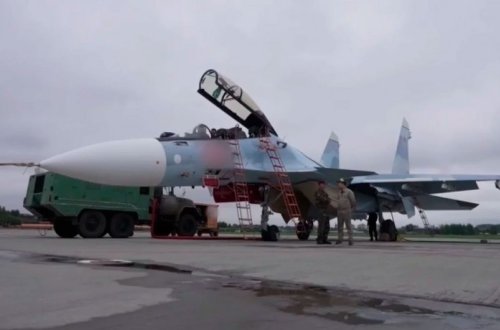 Rusiya ordusunun arsenalına yeni çoxfunksiyalı Su-30SM2 qırıcıları daxil edilib