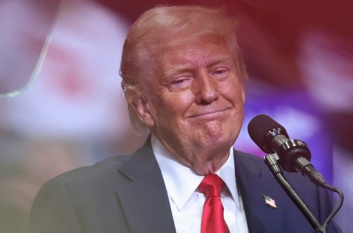 İranlı hakerlər Trampın seçki qərargahına məxsus sənədləri ələ keçirib