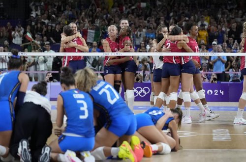 İtaliyanın qadın voleybolçulardan ibarət milli komandası olimpiya çempionu oldu