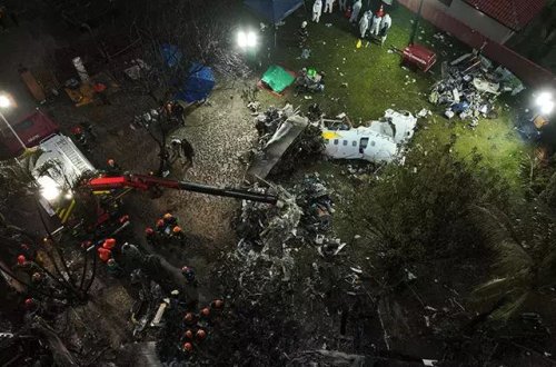 Braziliyada təyyarə qalıqları altından 62 nəfərin cəsədi çıxarılıb