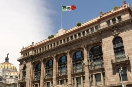 Meksika Mərkəzi Bankı sürpriz bir qərarla uçot dərəcəsini endirdi