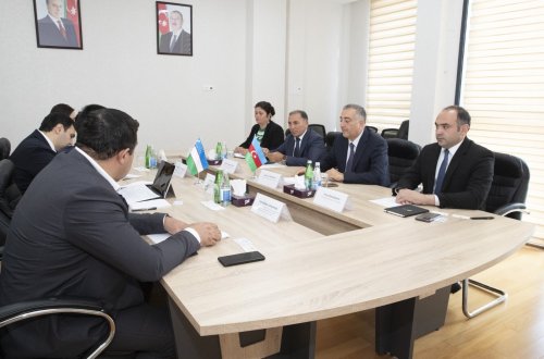 Nazir müavini Elçin Zeynalov Özbəkistanın İnvestisiyalar, Sənaye və Ticarət Nazirliyinin nümayəndə heyətini qəbul edib