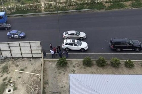 Jurnalistlər binasının qarşısında ağır qəza - süpürgəçi öldü