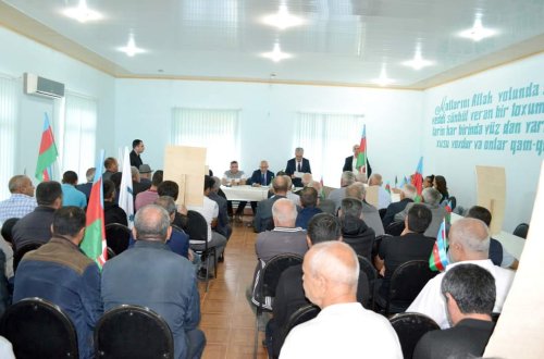 Elçin Mirzəbəyli Ərəbmehdibəy kəndində seçicilərlə görüşüb