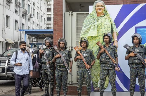 Banqladeşdə yeni hökumət Rusiya və ABŞ səfirlərini geri çağırdı