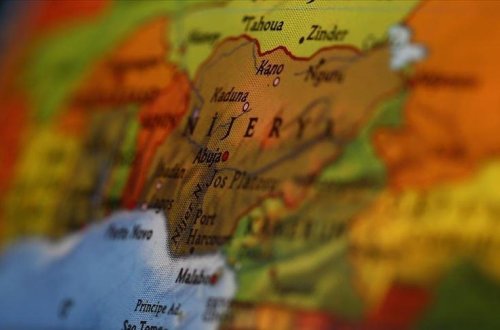 Nigeriya neft məhsullarının idxalına hər ay 600 milyon dollar xərcləyir