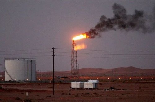 Səudiyyə Ərəbistanı neft sektoruna investisiyaları azaldacaq