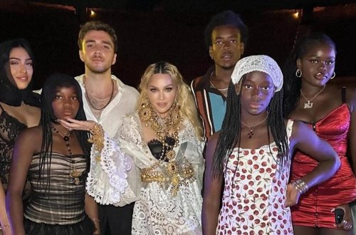 Madonna övladları ilə bir arada - FOTOLAR