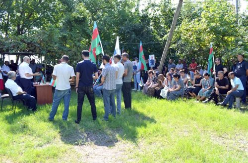 Elçin Mirzəbəyli Pirhəsənli və Növçü kəndlərində seçicilərlə görüşüb