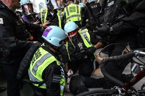 ABŞ polisi  Fələstin tərəfdarlarına sərt müdaxilə etdi