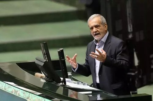 Pezeşkiyanın kabineti parlamentdən etimad səsi alıb