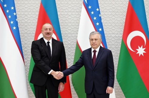 Daşkənddə Azərbaycan və Özbəkistan prezidentlərinin hər iki ölkənin işgüzar dairələrinin nümayəndələri ilə görüşü keçirilir