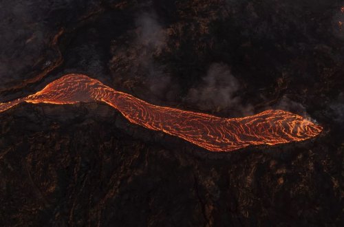 İslandiyada vulkan püskürməsi ilə əlaqədar fövqəladə vəziyyət elan edilib