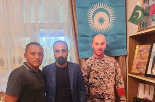 Elşən Gəncəvi Şəhid Ruslan Hümbətovun ailəsini ziyarət edib - FOTOLAR